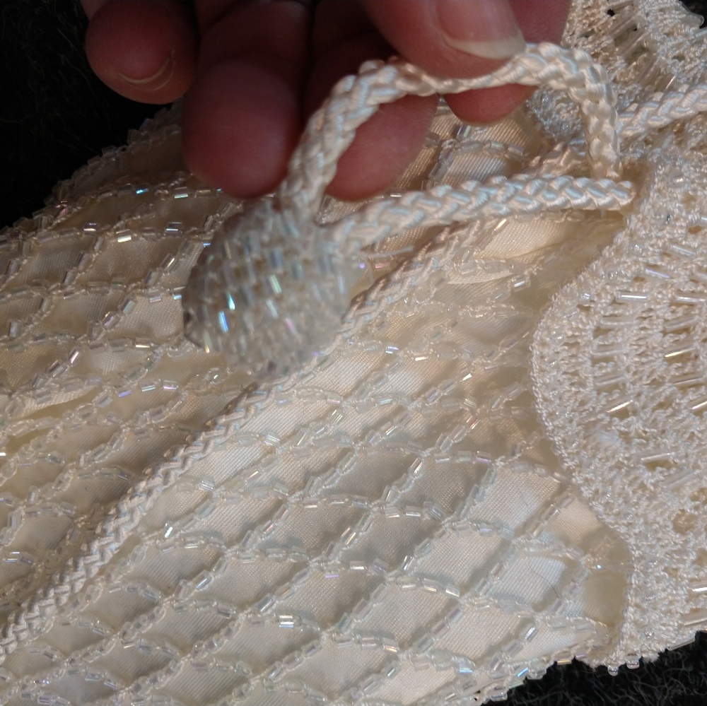 Beaded crochet purse - Picture 4 of 4